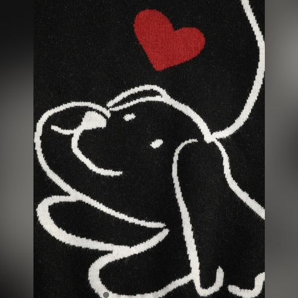 EUC ROUND NECKLINE PUPPY HEART
KNITTED SWEATER FOR BLACK DOG KNIT - Picture 4 of 6